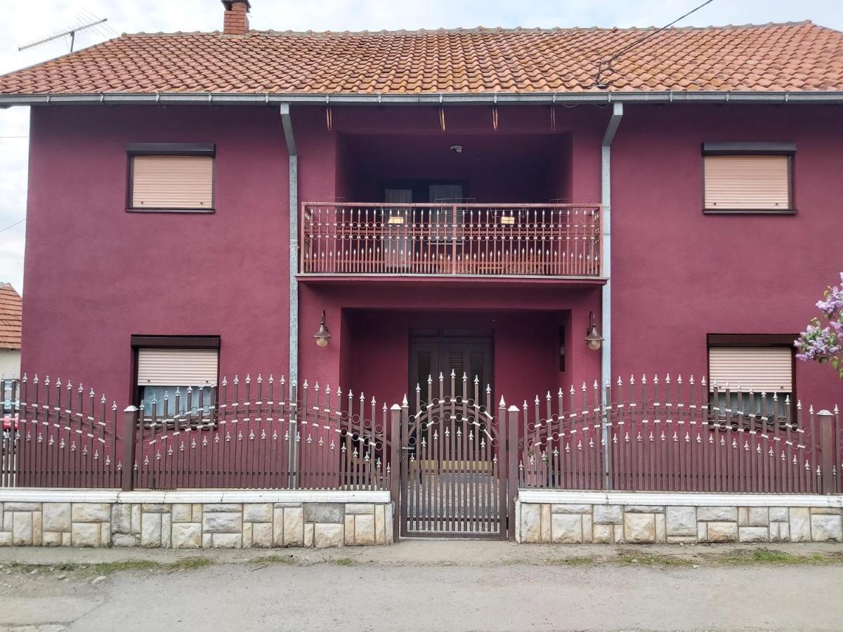 Amos Hostal Paraćin Exterior foto